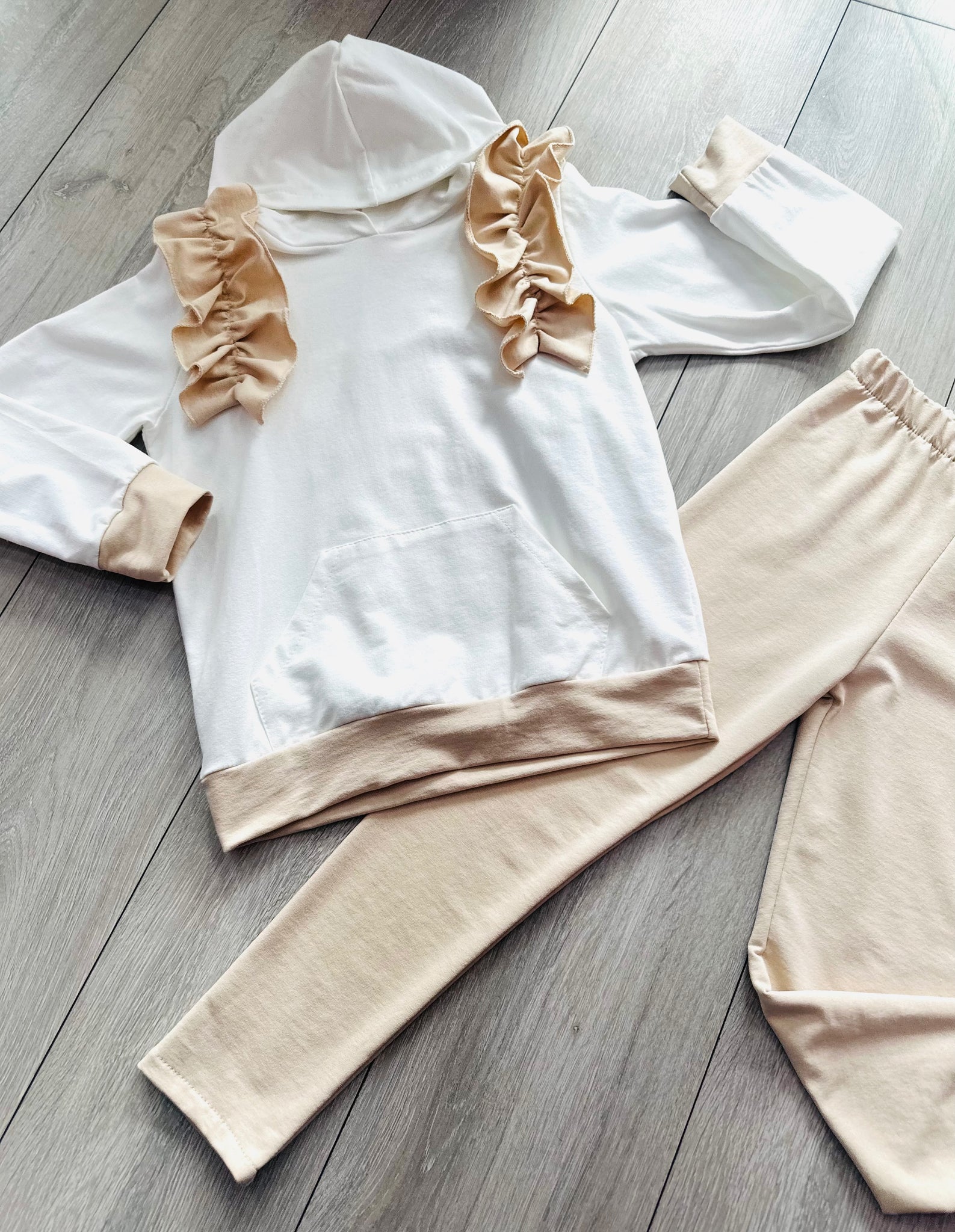 Beige Vinayla Leggings Set