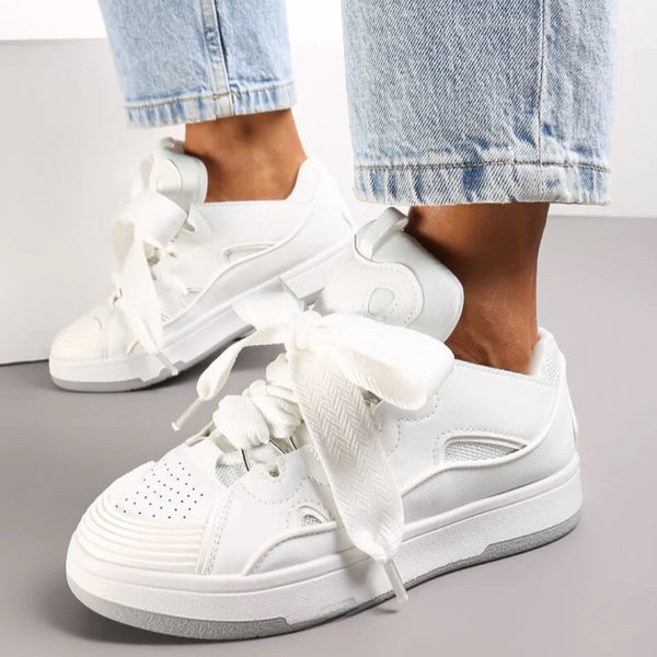 Teenage/Ladies White Lavina Trainer NO EXCHANGE/NO RETURN