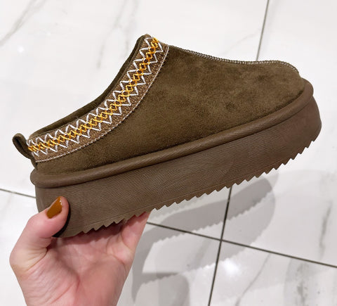 Teenage/Ladies Brown Jaz Platform Slippers - Sole Appropriate For Indoor or Outdoor Wear